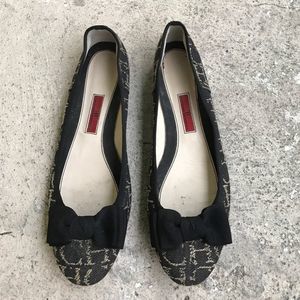 Carolina Herrera Flats